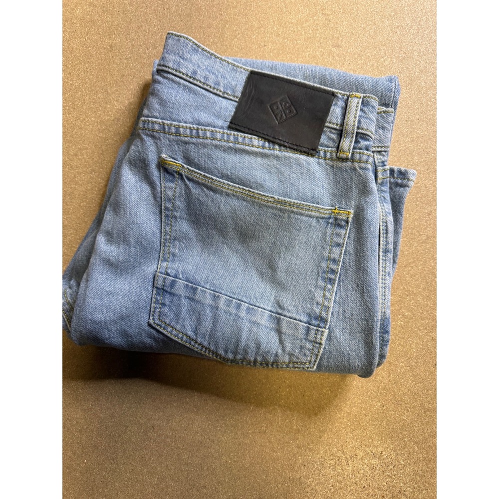 Roark Straight Fit Mens Light‎ Wash Denim Jeans Size 32x32 HWY 125